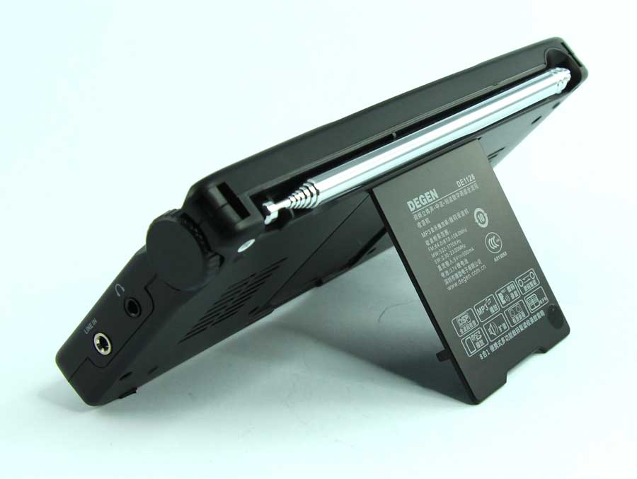Degen DE-1128 сзади